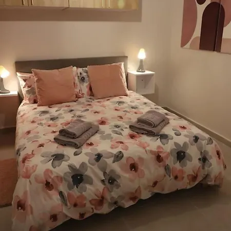 Spacious 3 Bedroom Near Bus Terminus Appartamento St. Paul's Bay
